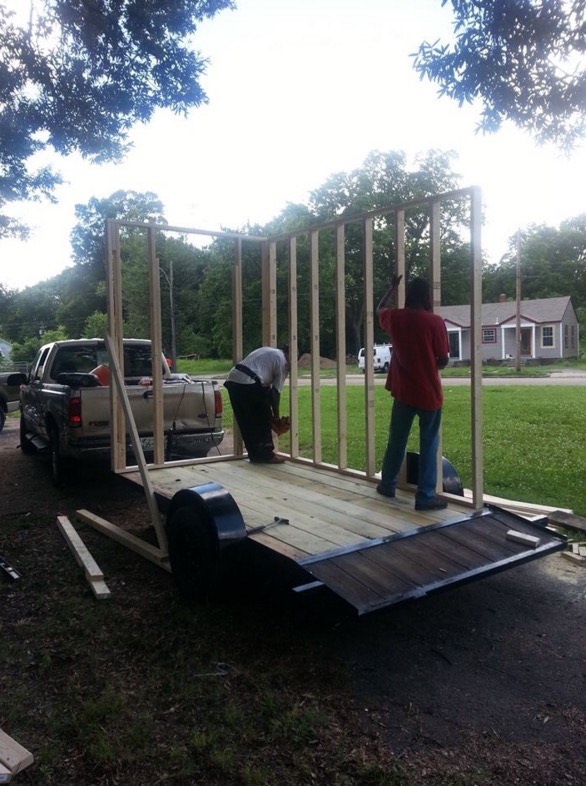 Building Micro Homes for Homeless in Tennessee 01
