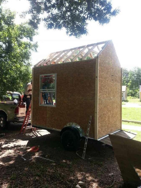 Building Micro Homes for Homeless in Tennessee 02