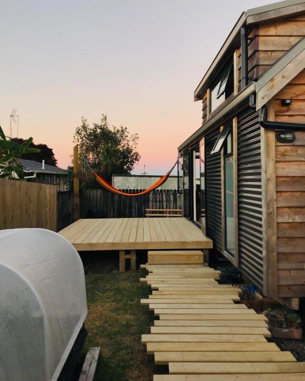 Camandas Love-Shack Tiny House in New Zealand via camandas_tinyhouse-Instagram 0011