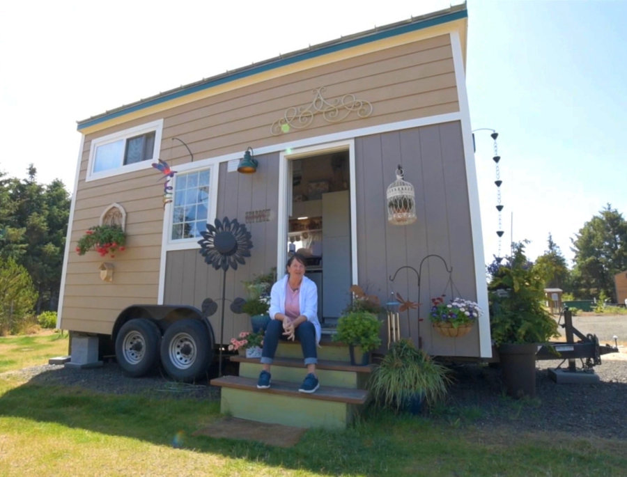 Carols Big Life in a Tiny House – She Went Tiny After Suffering Loss via Tiny Home Tours YouTube 001