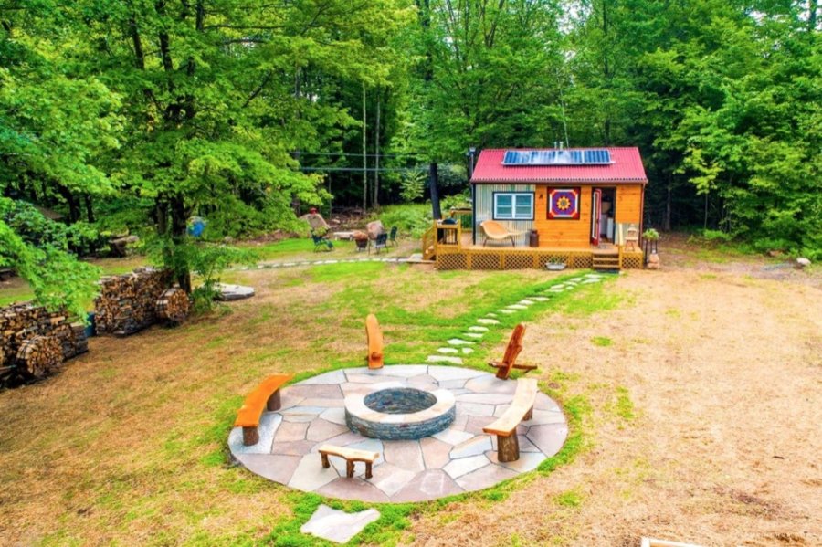 Catskills Tiny House with Big Outdoor Setup via Glamping Hub 002