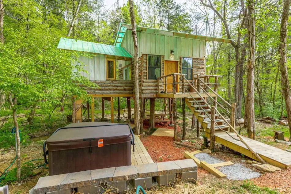 Cedarbrook treehouse in Georgia