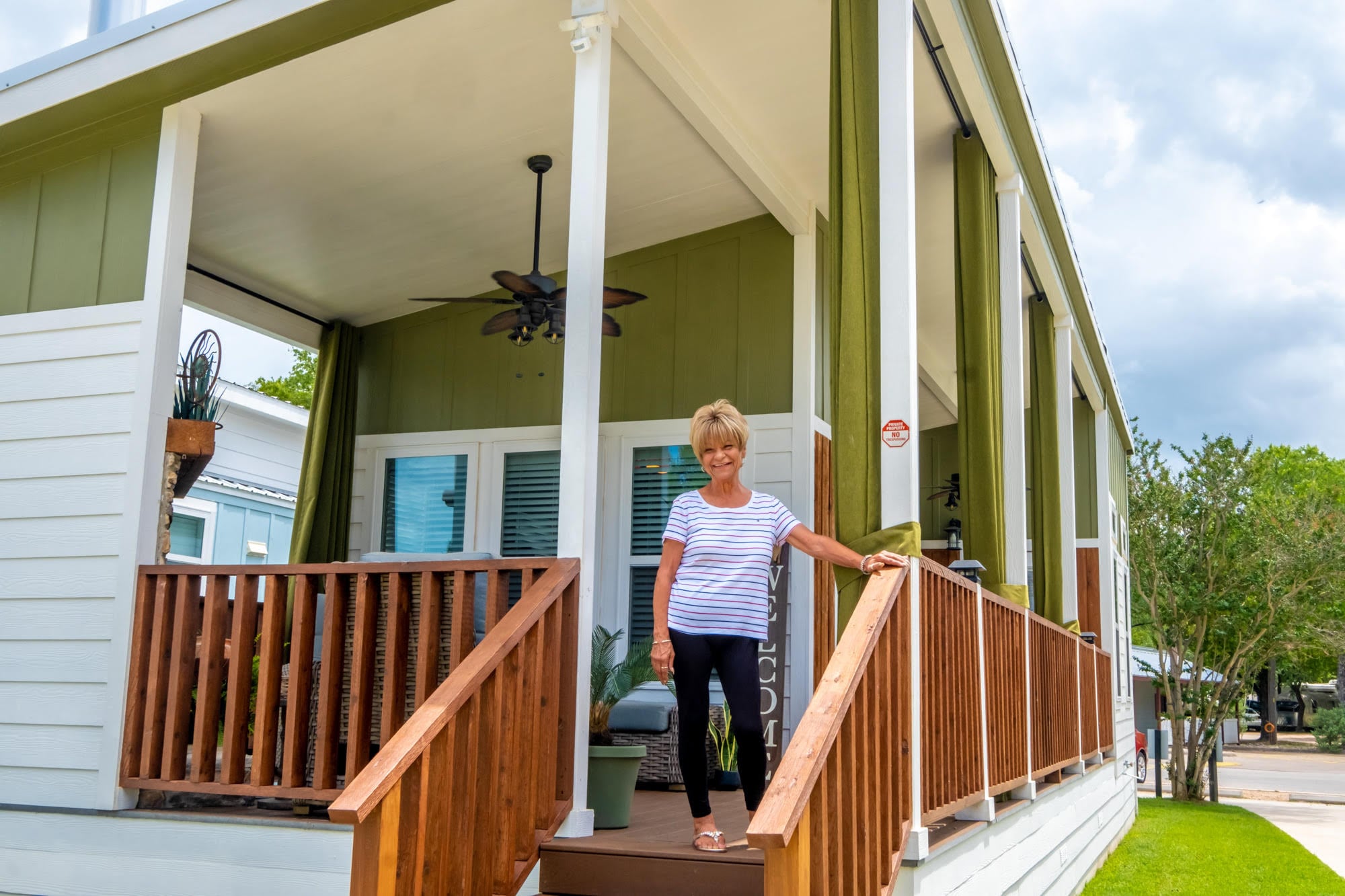 Charlene’s Park Model with Massive Porch & Outdoor Firep 3