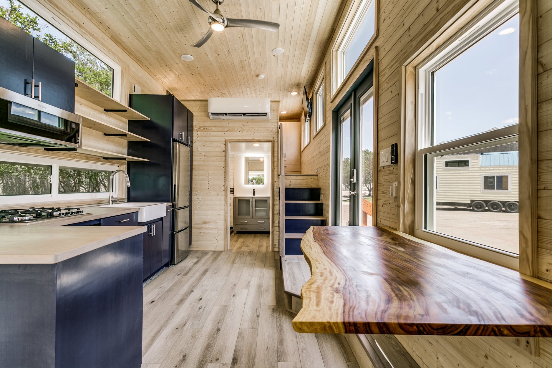 Chuys House 32×10 Homesteader Deluxe 7