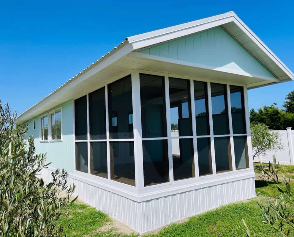 Grove Classic King XL Tiny Home at Escape Tampa Bay