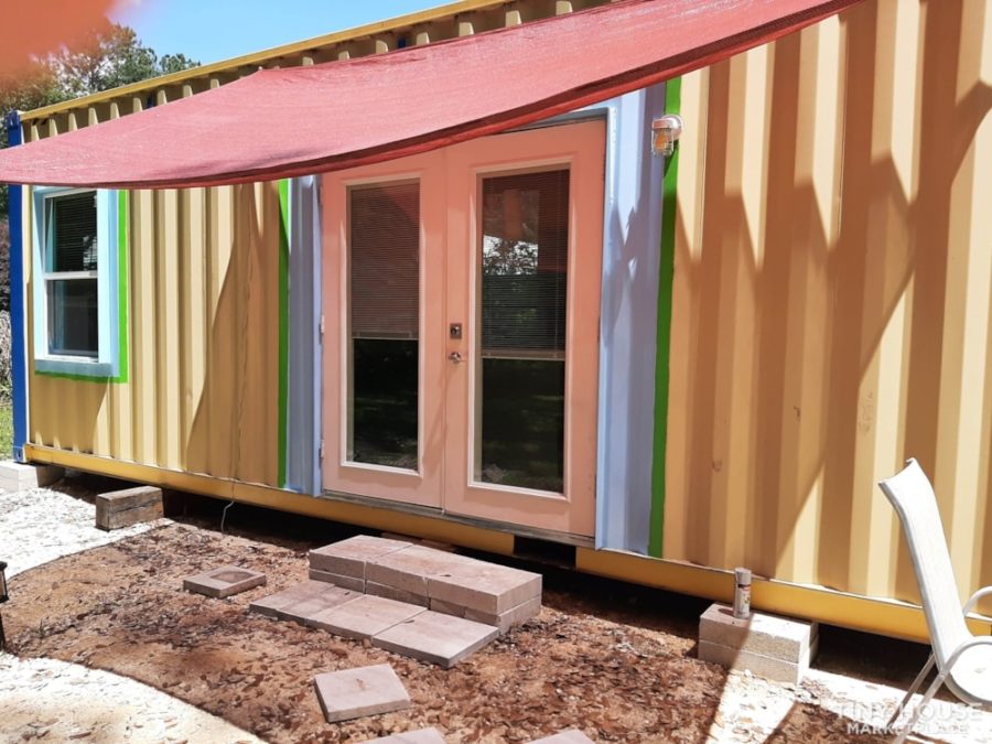 Colorful 40′ Container Home in Florida 8