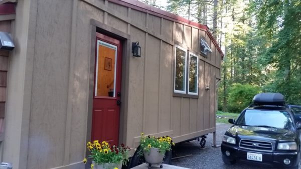 construction-of-the-daniel-miller-tiny-house-001