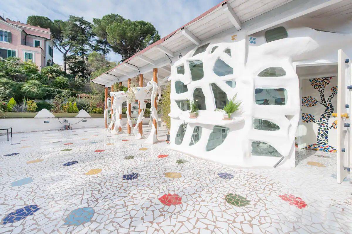 Tiny House Mosaic Villa