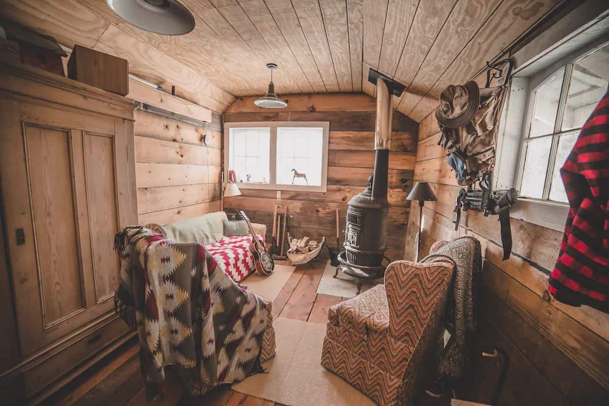 Cozy Country Cabin with Sauna and Camper