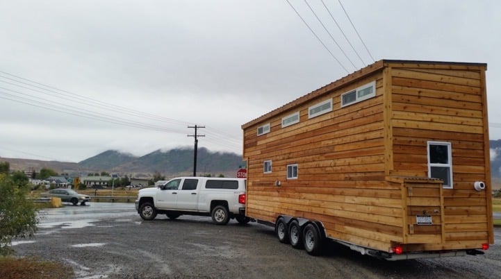 Couple with Two Dogs and One Cat Living in a Tiny House 0014