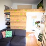 couples-climbing-wall-tiny-house-3