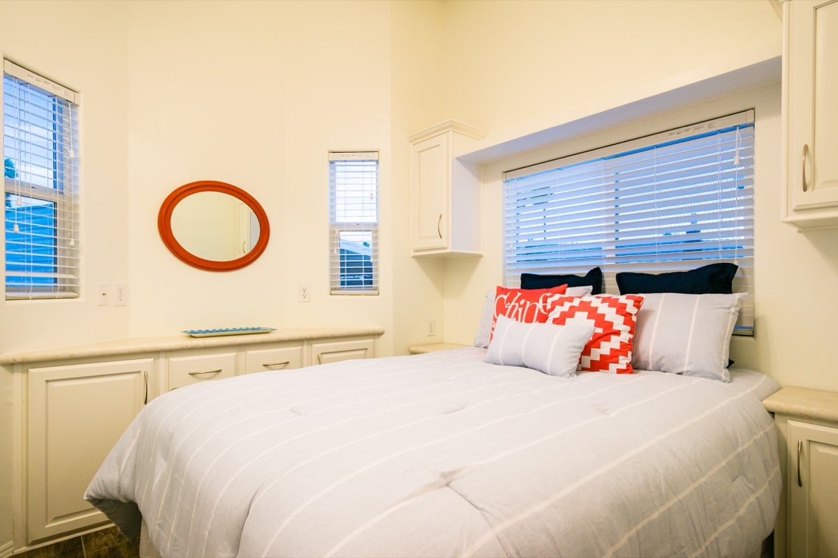 Courtyard Villa Park Model Tiny House For Sale 004