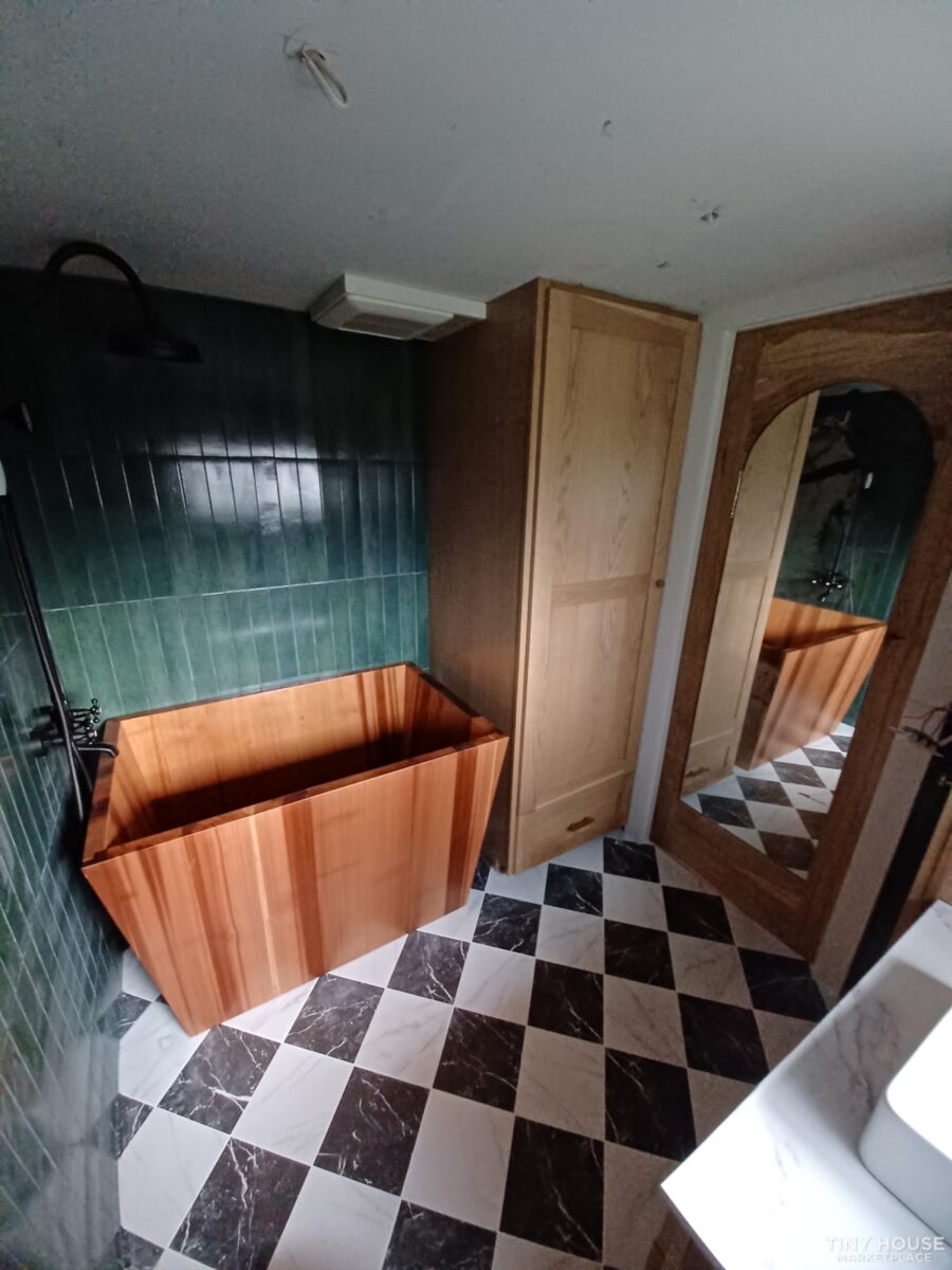 Craftsman Tiny Home w: Incredible Bathroom `6