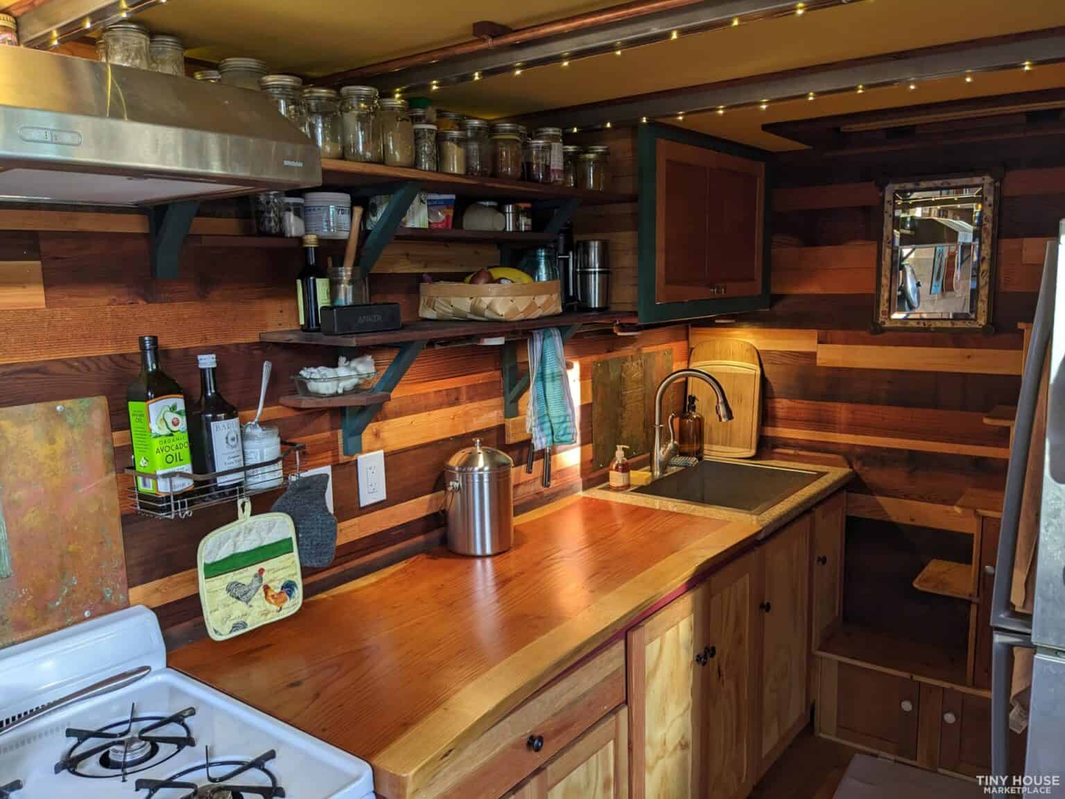Curated visual reference: Visual Reference: Eco Friendly Non Toxic Rustic Tiny House With Writer S