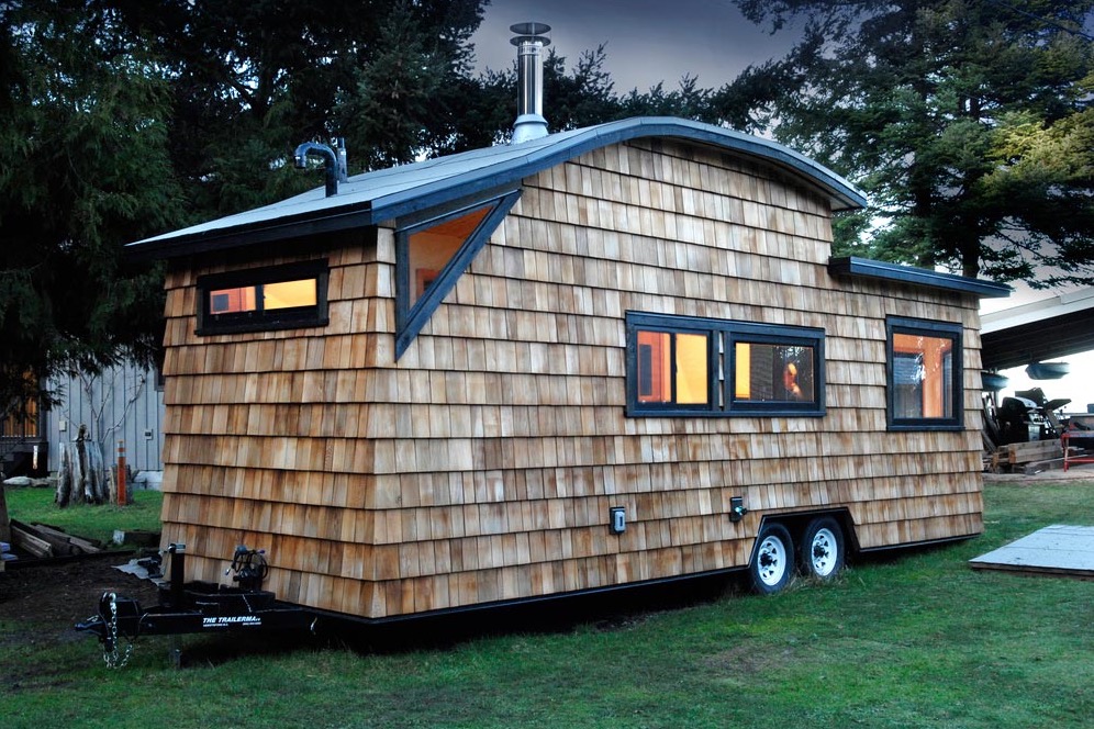 Curved 260 THOW by Structural Spaces 001