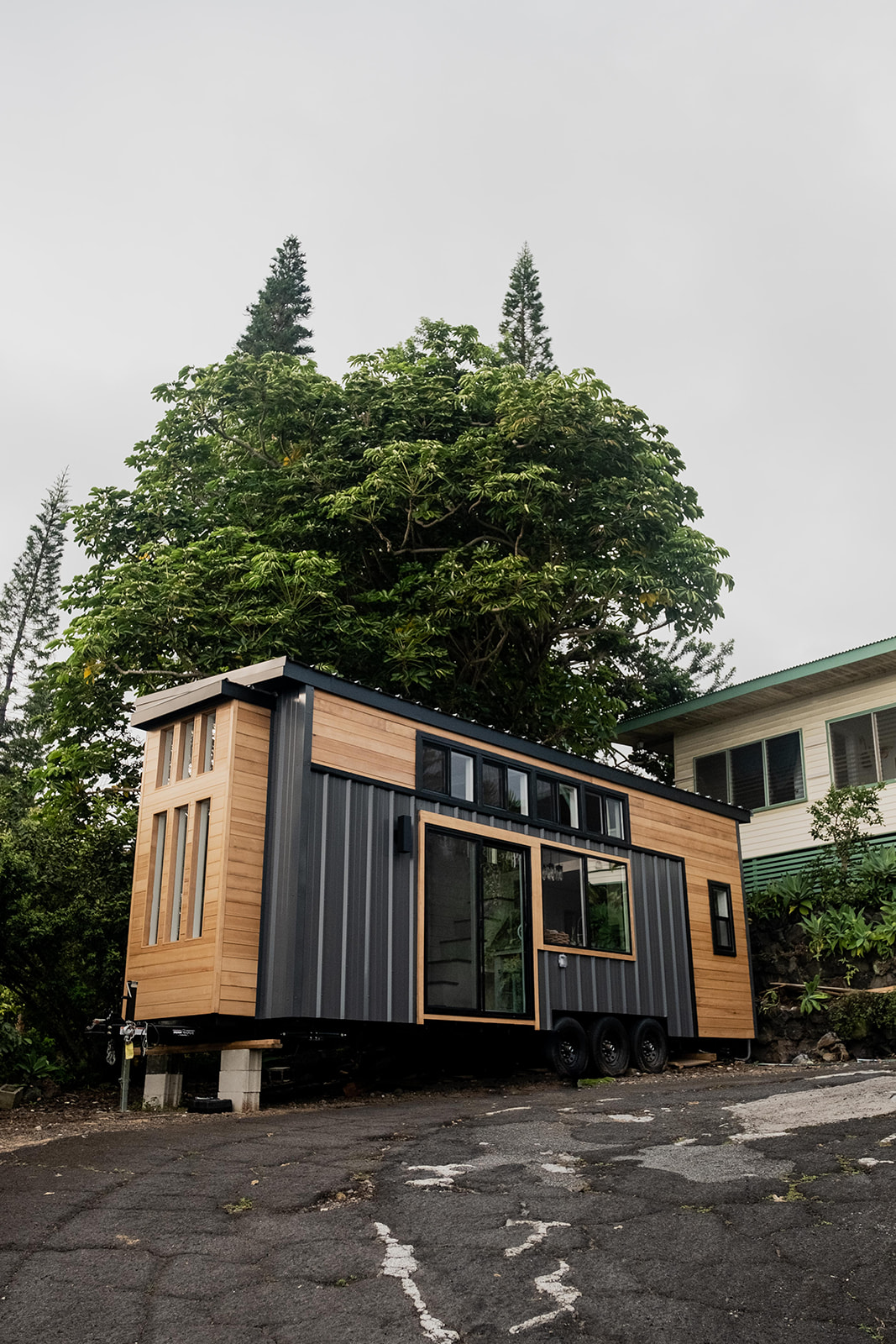 Hawaii Tiny House | Tay & Mckay