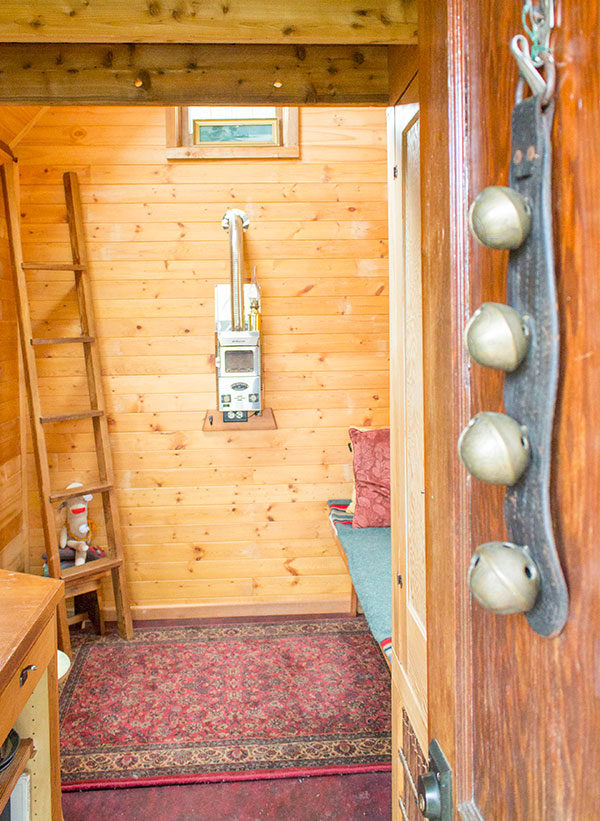 Dee Williams Kozy Cabin Tiny House Interior