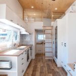 Deluxe Tiny house2