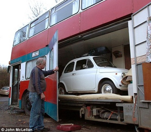 Double Decker Bus Conversion with 'Garage' for Tiny Car 02