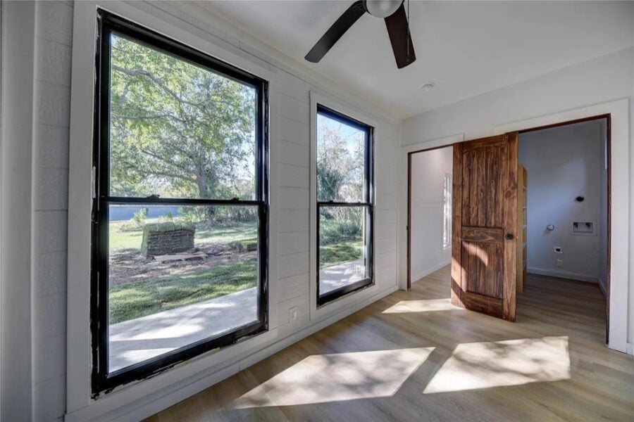 Duplex Shipping Container Home Brenham Texas 008