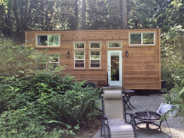 Emily’s Lived-In 25 ft Castle Peak Tiny House 17
