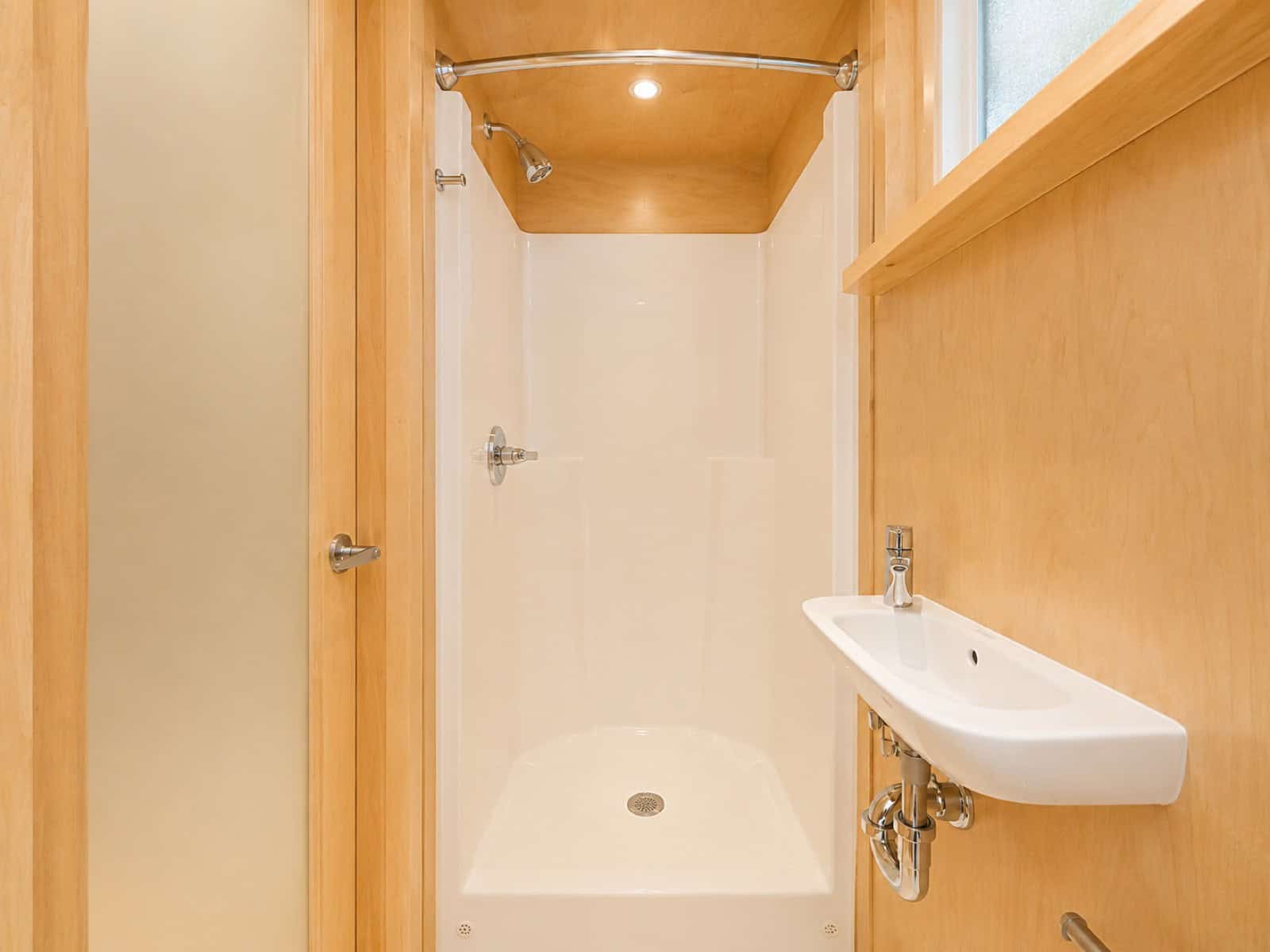 Full-size shower in the Escape eONE Limited Edition bathroom