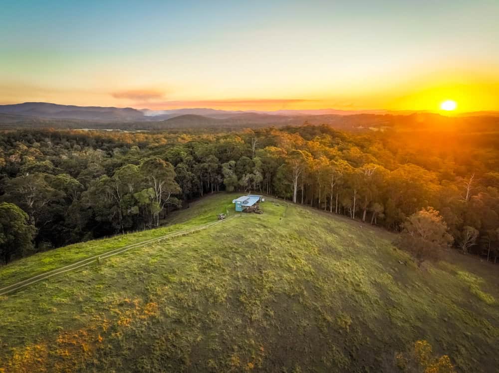 Family’s $20K Wild & Free Off-Grid Tiny House Life - Small Family Off-Grid Apartment Living
