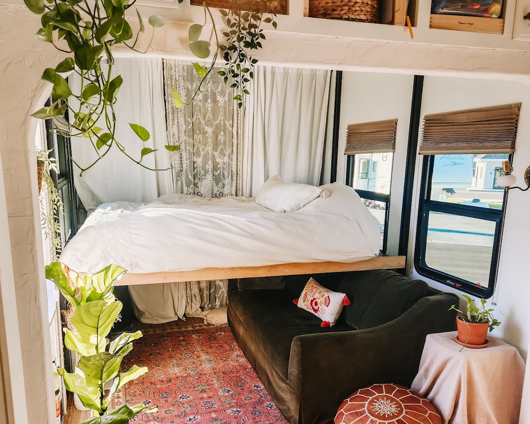 A family of 5 living in a toy hauler RV for 2 years!