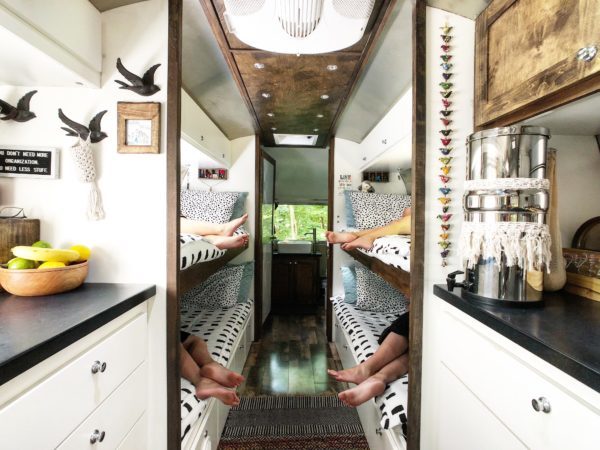 Family-of-6-Traveling-Full-Time-in-1972-Airstream