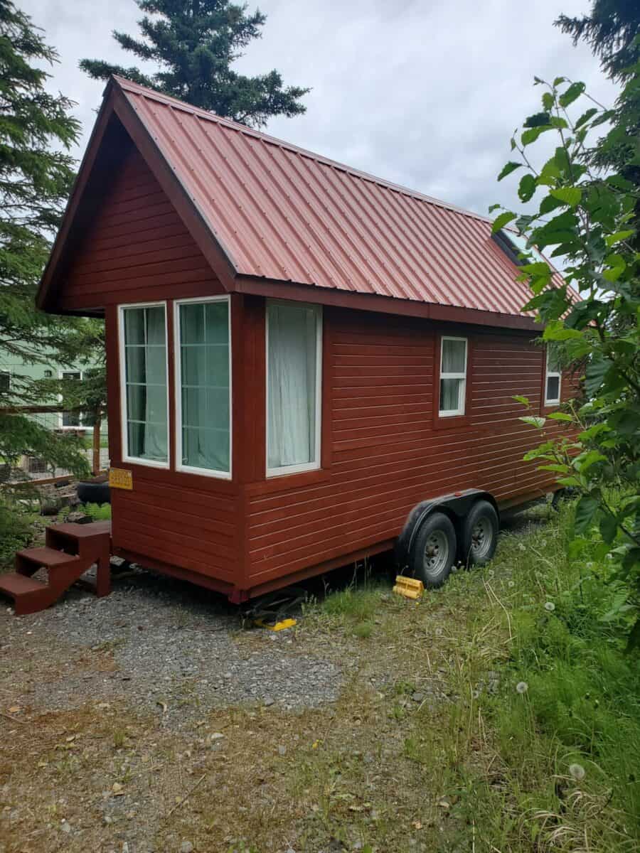 Fencl-Tiny-House-Alaska-Exterior