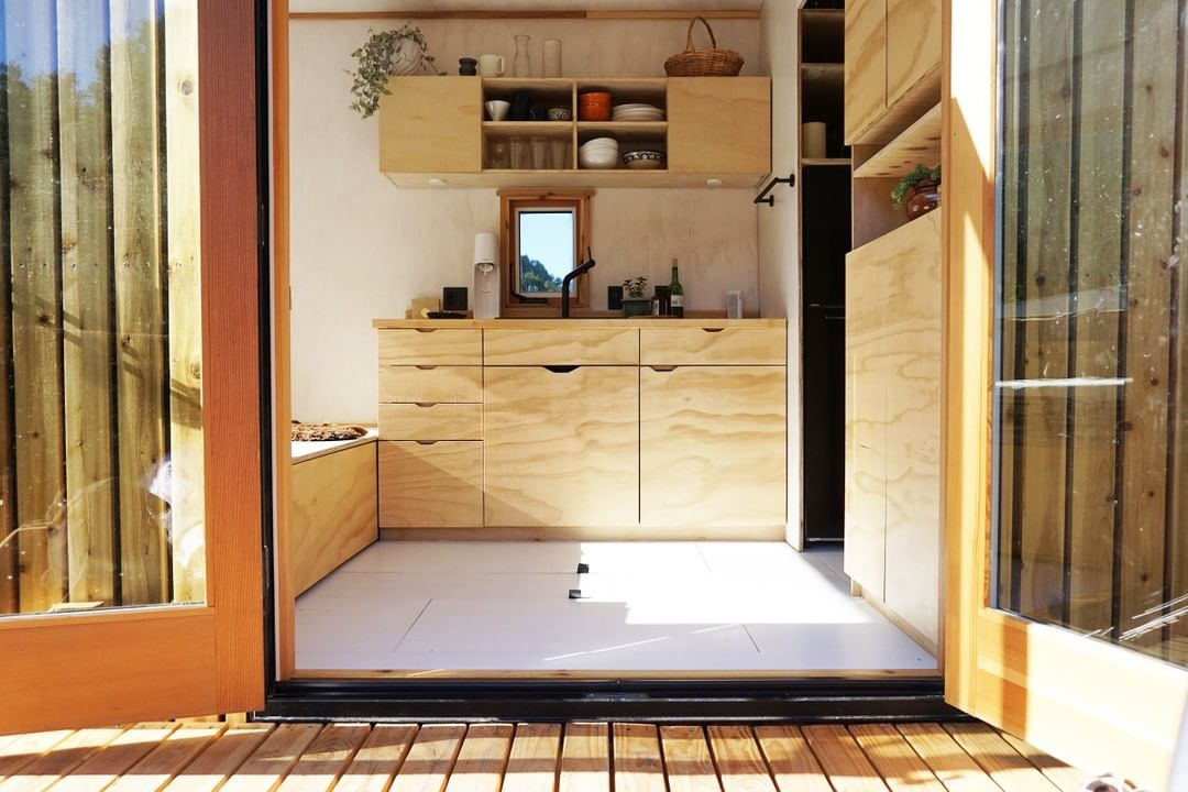 Picture of Floating Rooms Minimalist Tiny House Design