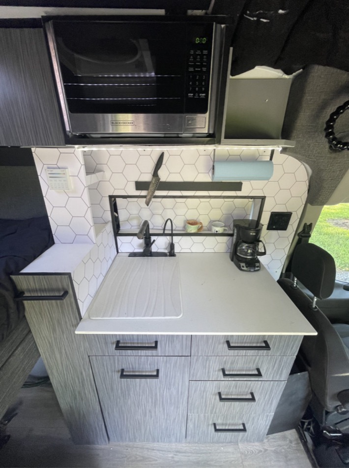 Ford Transit 3500 4×4 with Lift Bed and Kitchen 003