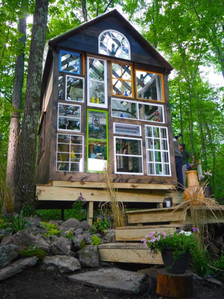 Funky-140-Sq-Ft-Off-Grid-Cabin-001