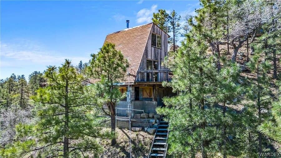 Funky Little Home in the Hualapai Mountains 5