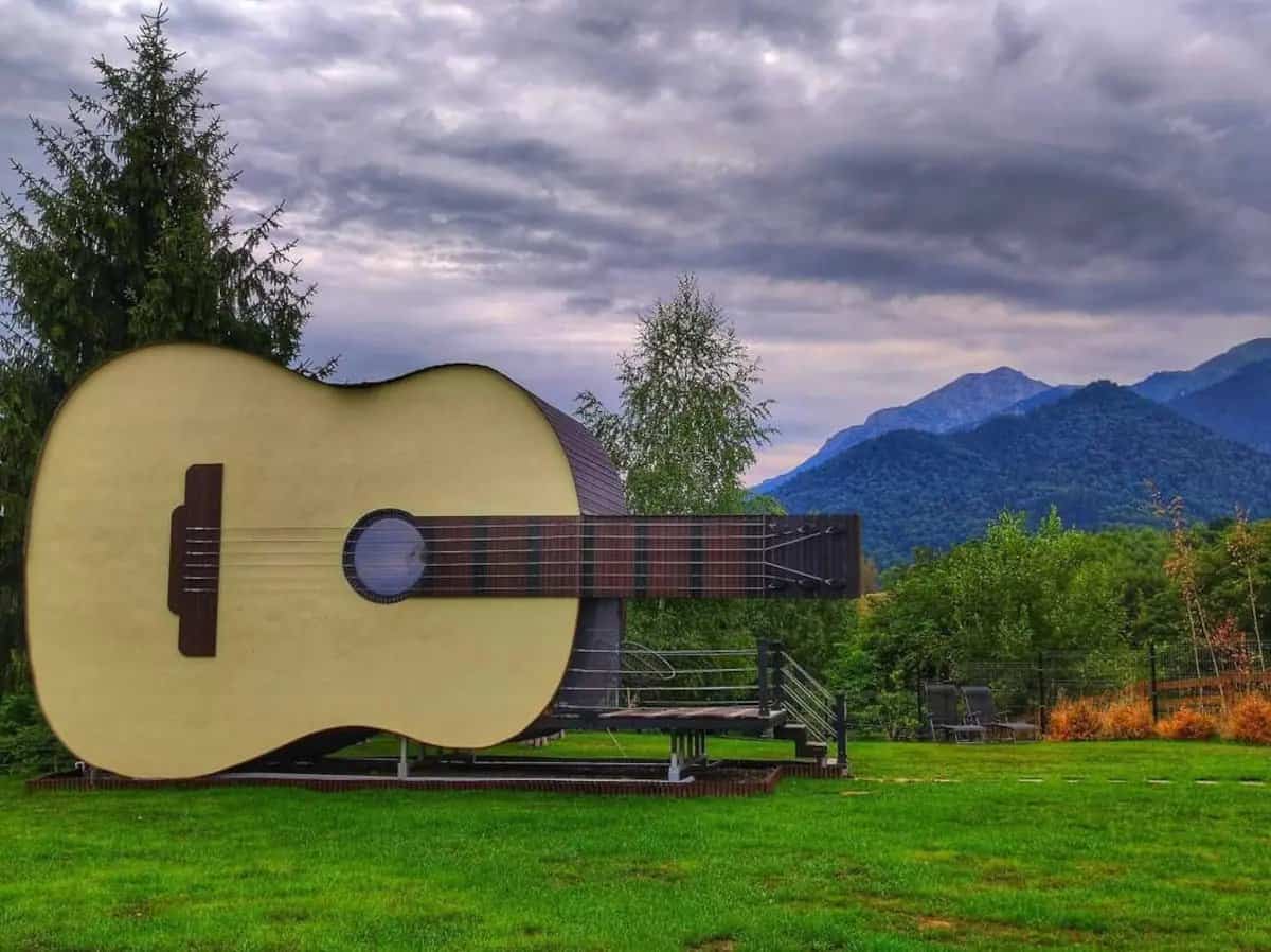 Guitar House in Romania