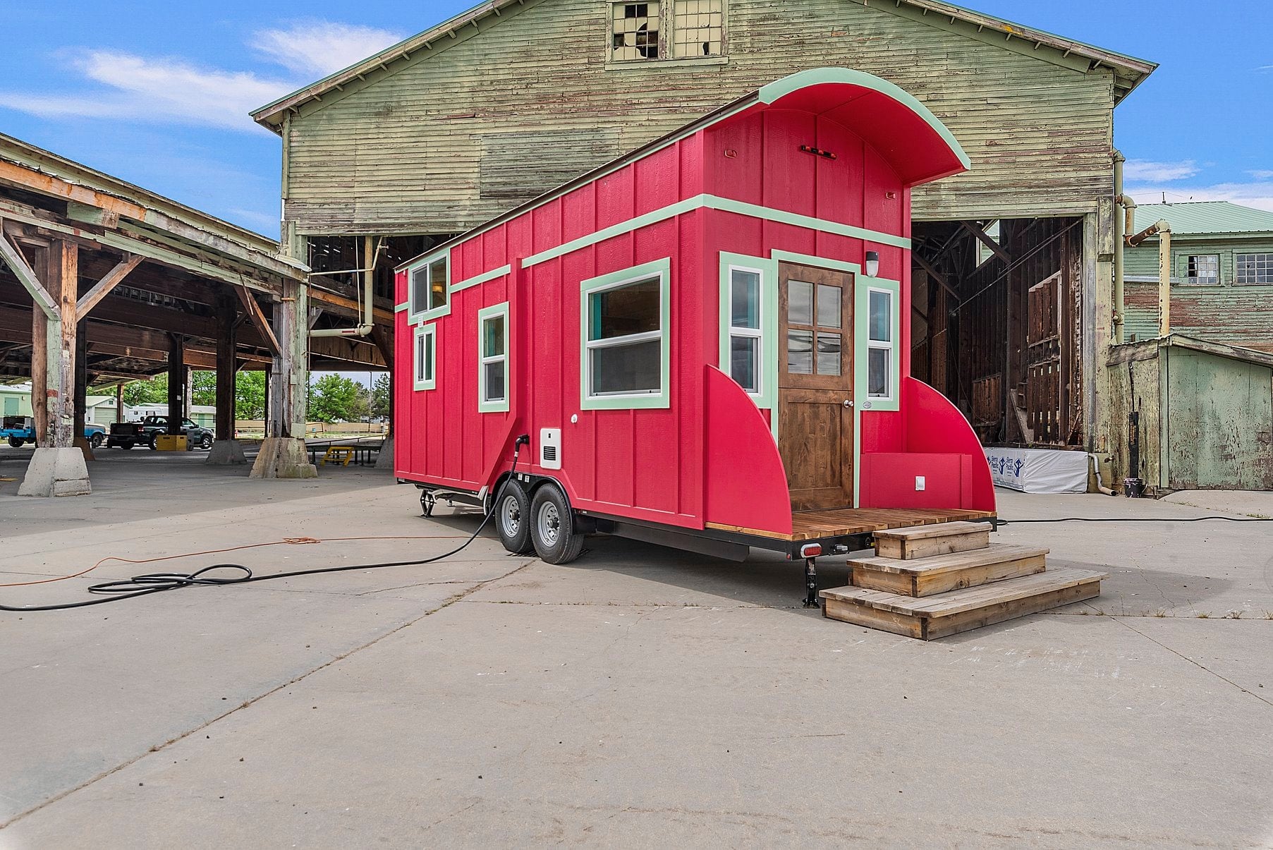 Gypsy style 26’ Pioneer Tiny Home 011