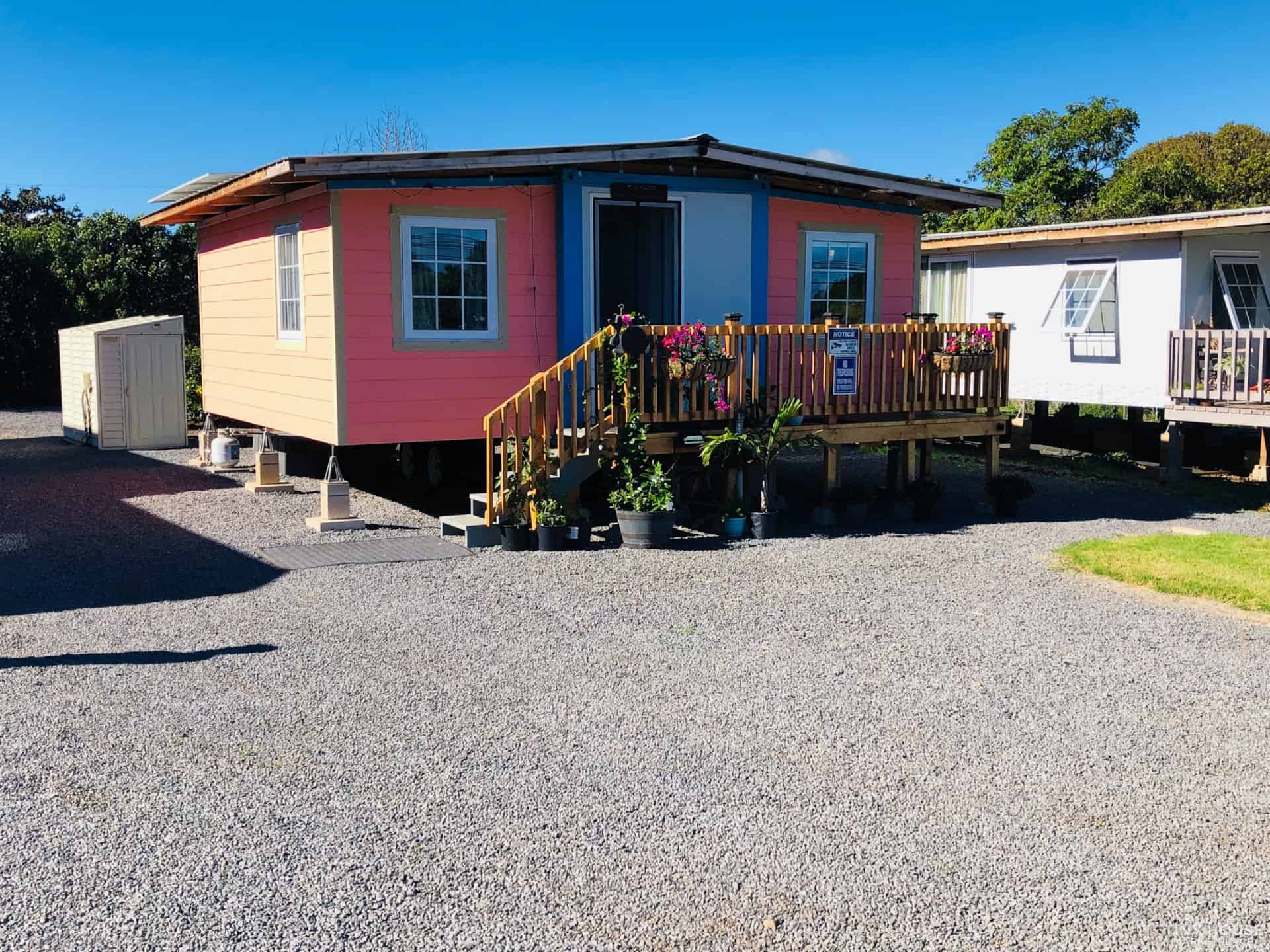 Solar tiny house in Hawaii