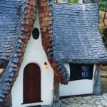 He Built A Fantasy, Fairytale-Cottage 5
