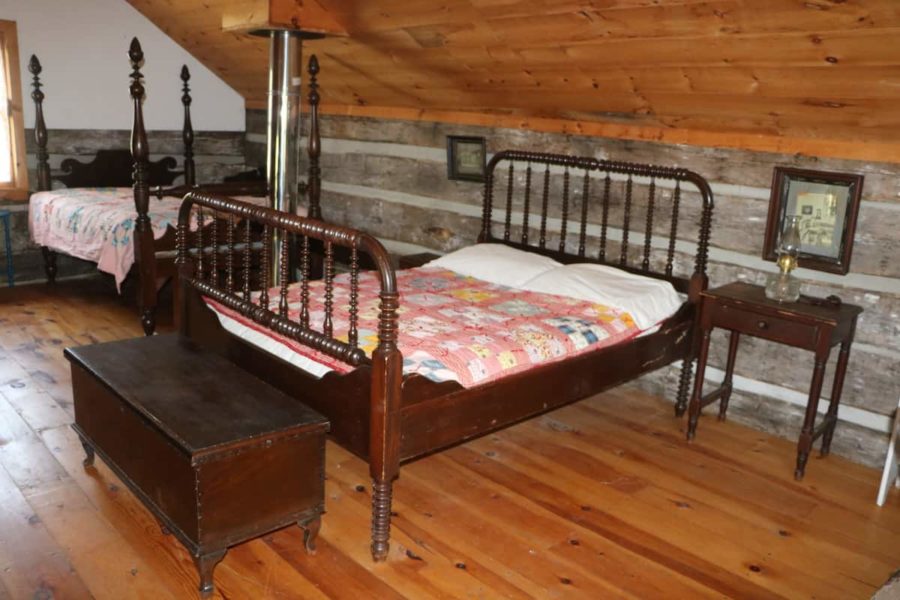 He Rebuilt This Civil-War-Era Cabin Log By Log 008