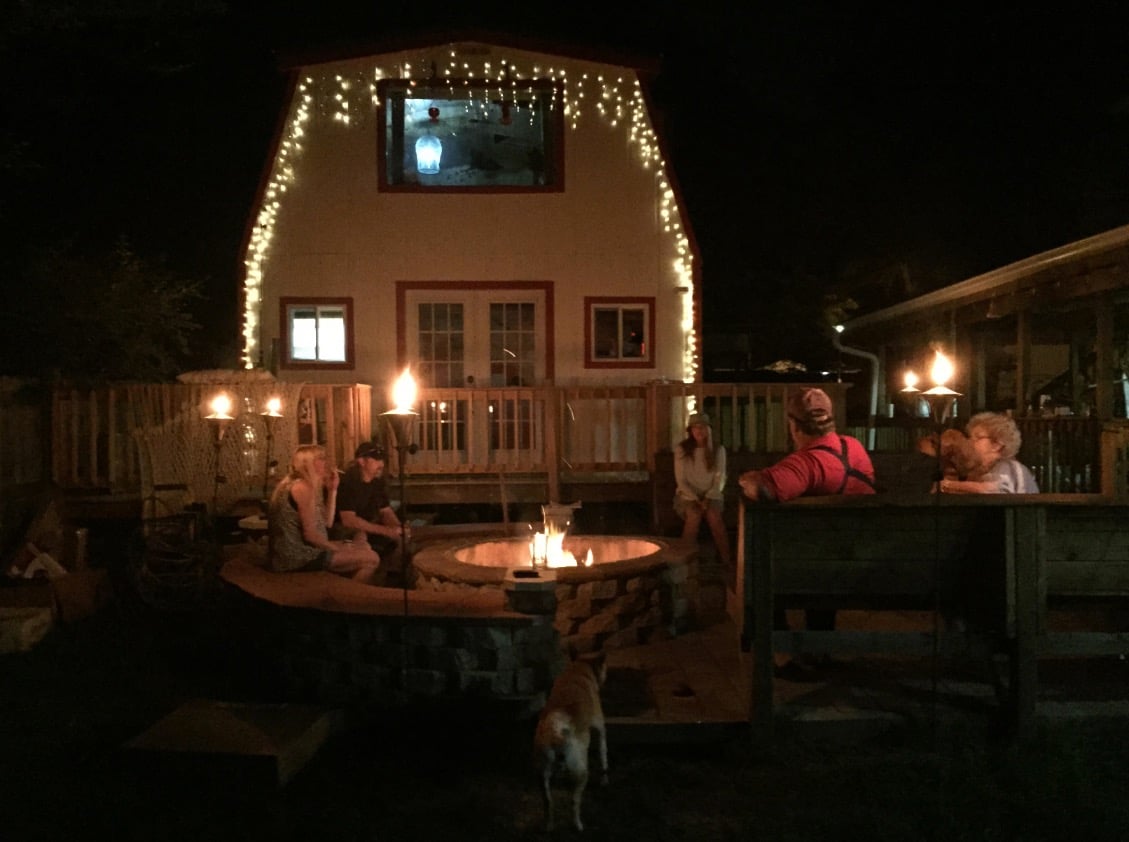He built a 512-square-foot tiny house for his sister in 3 months and 28 days for 16k 001