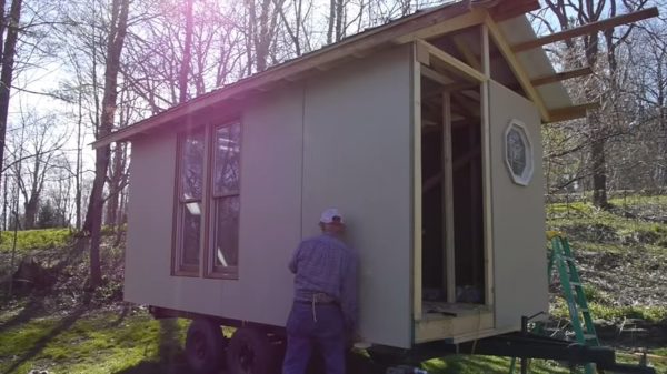 How He Built a Tiny House From Start to Finish 005