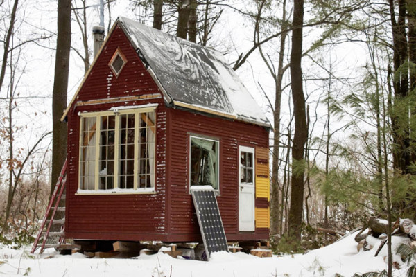 Man Builds 100 Sq. Ft. Timber Frame Tiny House