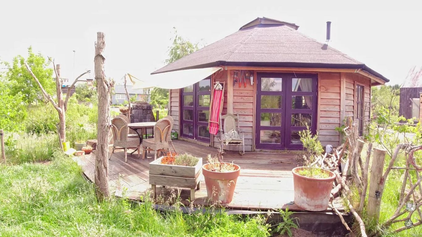 Indie Folk Musician’s’ Recycled Yurt 1