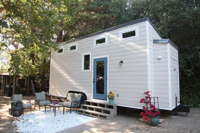 Industrial Chic Tiny House 001