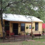 Kathys 16 x 28 Tiny Cottage in Texas 001