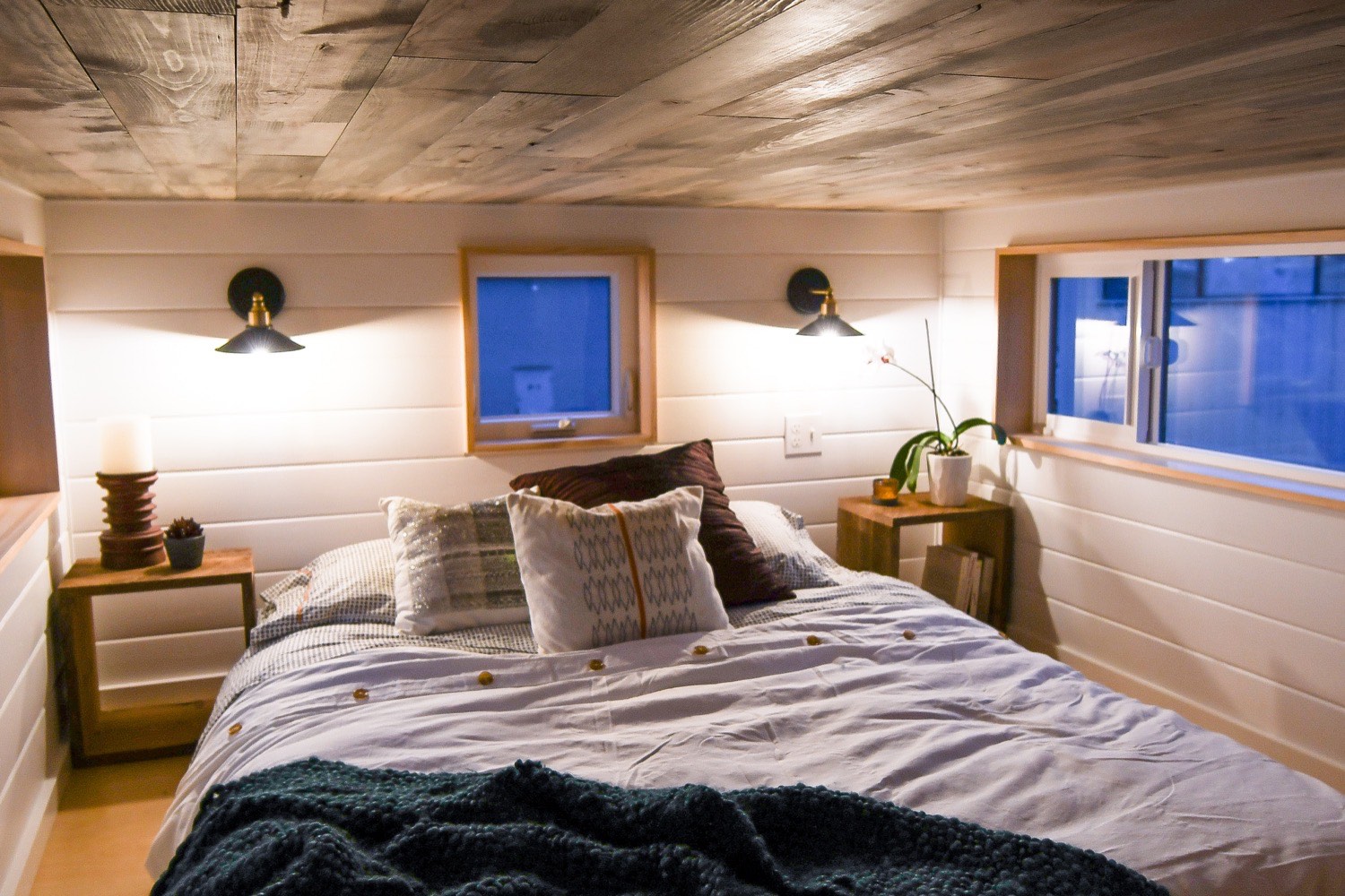 Family’s Amazing 28′ Kootenay Tiny Home on Wheels