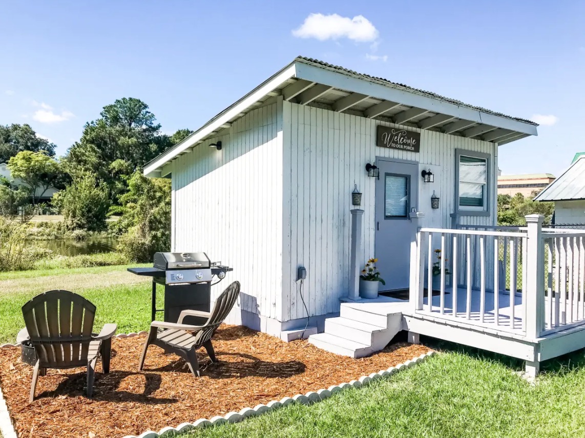 Lakefront Shed Turned Vacation Villa Tiny House 001