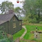 Land Girls WWII-Inspired Vacation Cabin 20