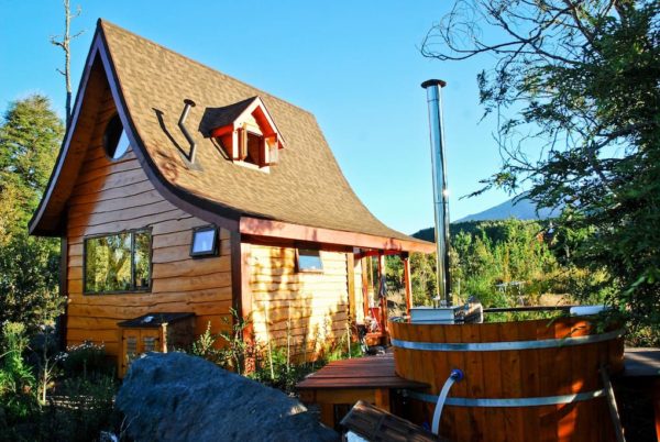 Little Off-Grid Fairytale Cottage in Patagonia 001a