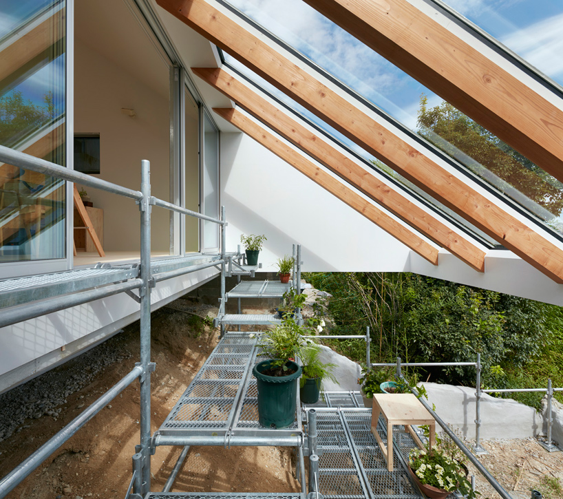 Little Re-Slope House